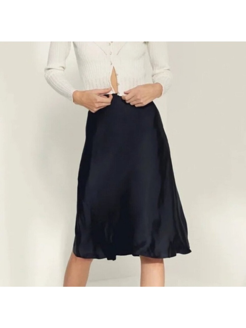 Aritzia Wilfred The Only Midi Slip Skirt in Black